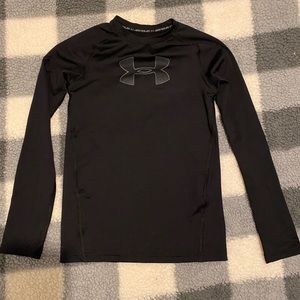 Boys youth Under Armour HeatGear shirt Size Med